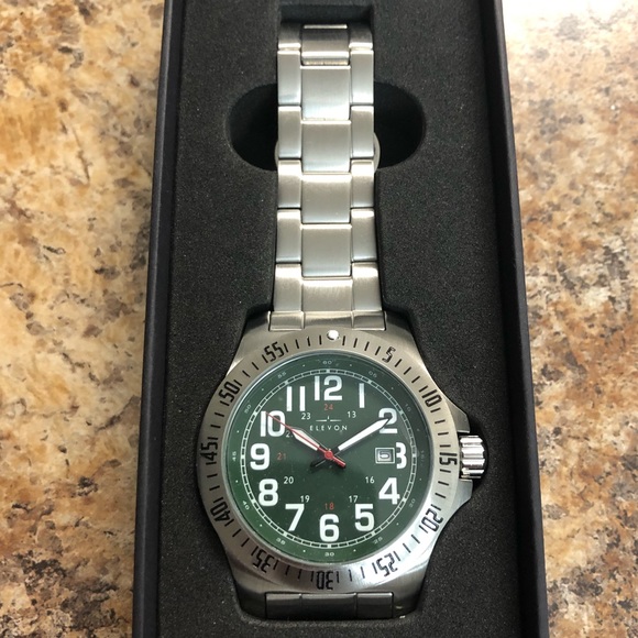ELEVON AVIATOR BRACELET WATCH W/DATE- SILVER/GREEN - Picture 2 of 2
